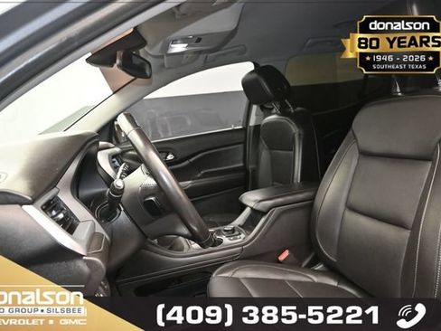 Used 2020 GMC Acadia SLT AWD/4WD image 9