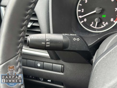 Used 2025 Nissan Rogue SV AWD/4WD image 25