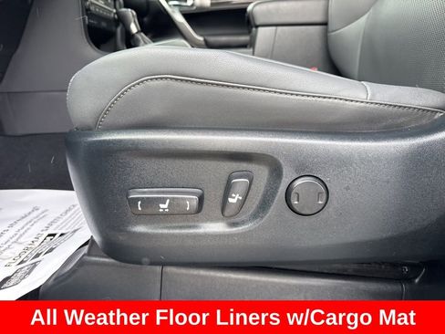 Used 2023 Lexus GX 460 Premium image 26