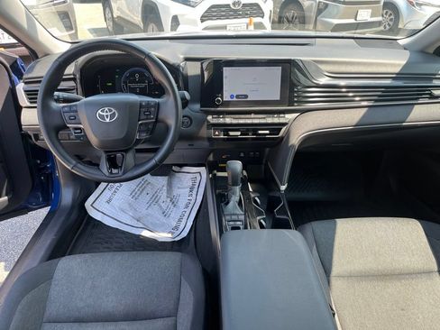 Used 2025 Toyota Camry LE w/ Convenience Package AWD/4WD image 9