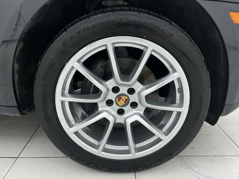 Used 2018 Porsche Macan AWD/4WD image 50