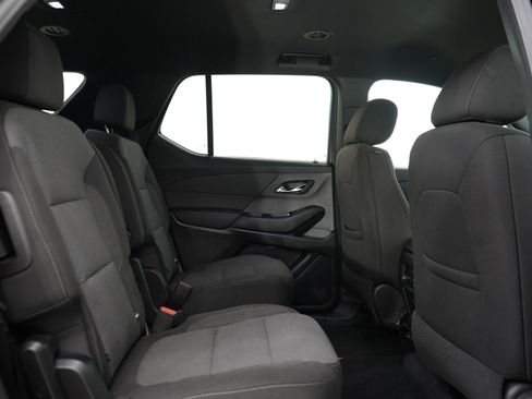 Used 2023 Chevrolet Traverse LT FWD image 12