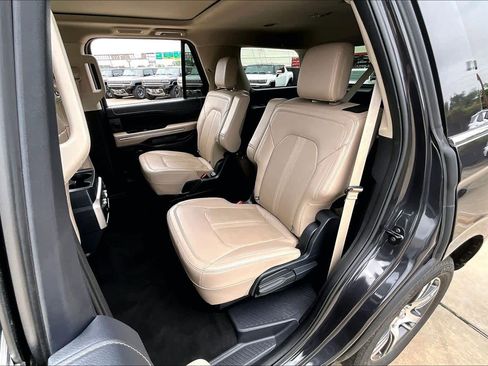 Used 2024 Ford Expedition Limited AWD/4WD image 21