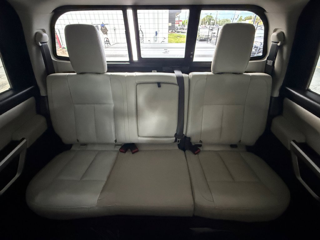 Used 2021 Nissan Titan SL w/ Moonroof Package AWD/4WD image 43