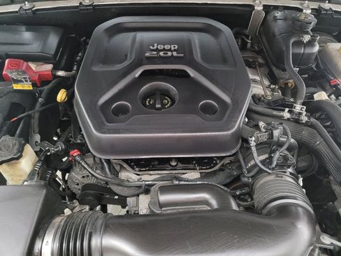 Used 2020 Jeep Wrangler Unlimited Sport S AWD/4WD image 30