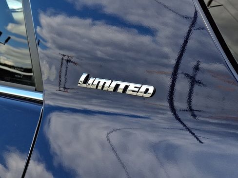 Used 2023 Toyota 4Runner Limited image 31