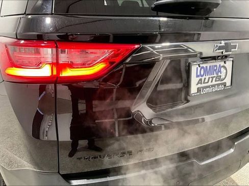 Used 2021 Chevrolet Traverse RS image 40