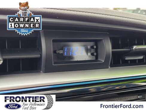 Used 2015 Toyota Corolla LE image 21