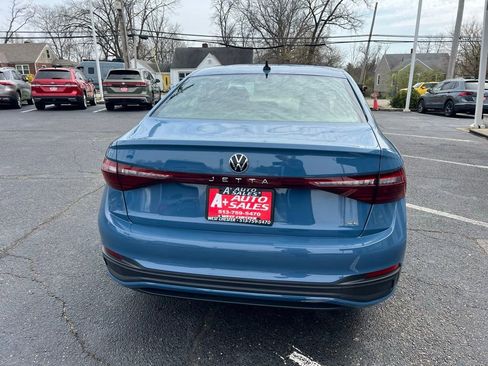 Used 2025 Volkswagen Jetta SE image 7