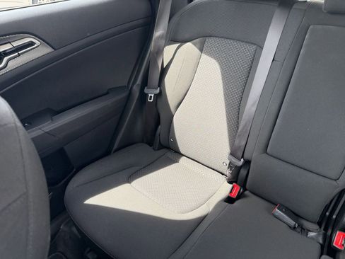 Used 2025 Kia Sportage LX image 38