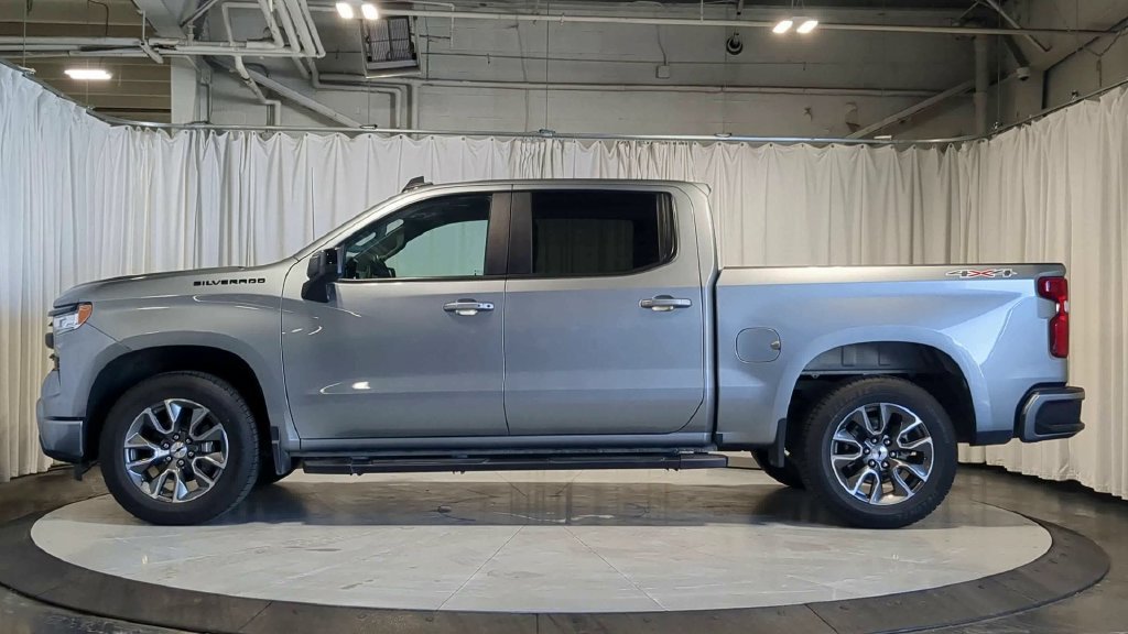 Used 2024 Chevrolet Silverado 1500 RST w/ LPO, Dark Essentials Package AWD/4WD image 6