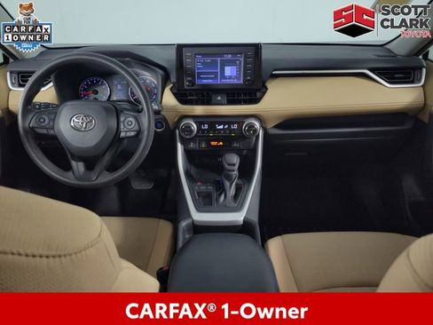 Used 2019 Toyota RAV4 XLE w/ Convenience Package FWD image 25