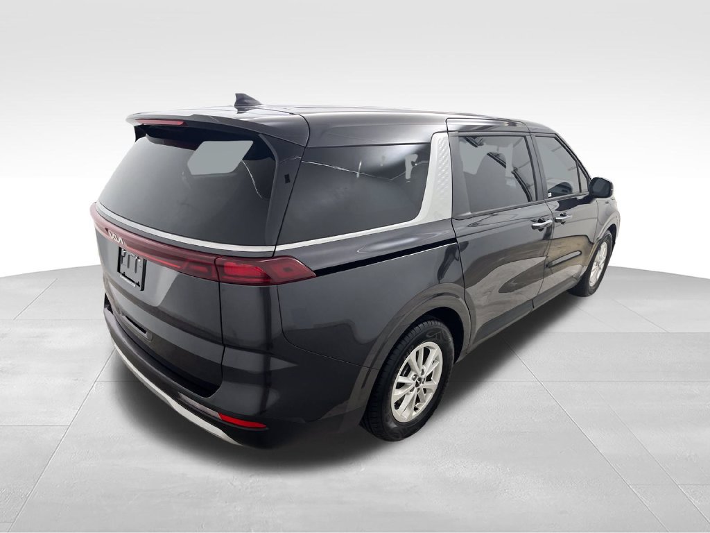 Used 2023 Kia Carnival LX FWD image 5