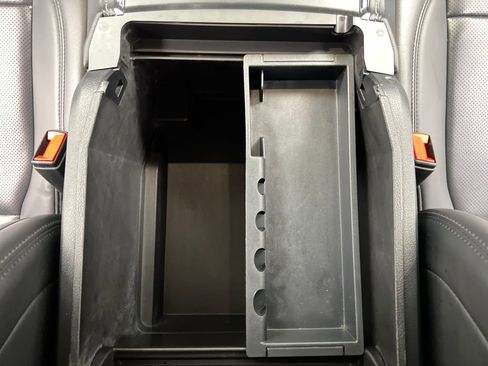 Used 2024 Ford Expedition XLT image 50