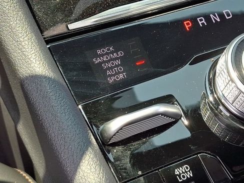 Used 2025 Jeep Grand Cherokee L Summit w/ Advanced Protech Group IV AWD/4WD image 25