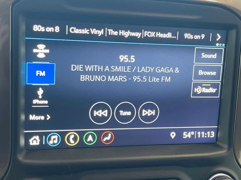 Used 2019 Chevrolet Silverado 1500 High Country image 16