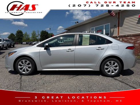 Used 2023 Toyota Corolla LE FWD image 3