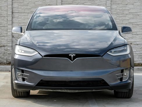 Used 2019 Tesla Model X 75D image 8