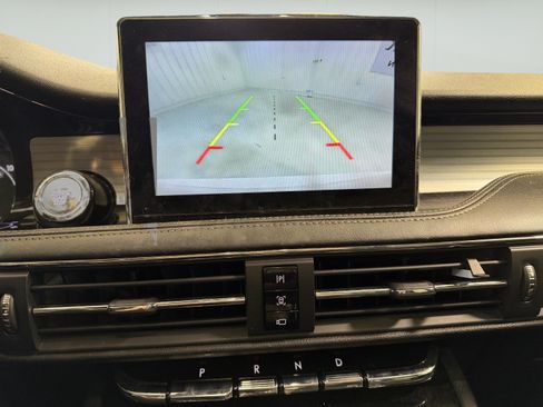 Used 2022 Lincoln Corsair FWD w/ Premium Package image 18