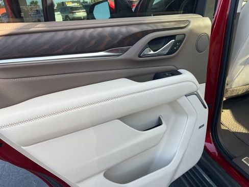 Used 2021 GMC Yukon Denali w/ Denali Ultimate Package image 12