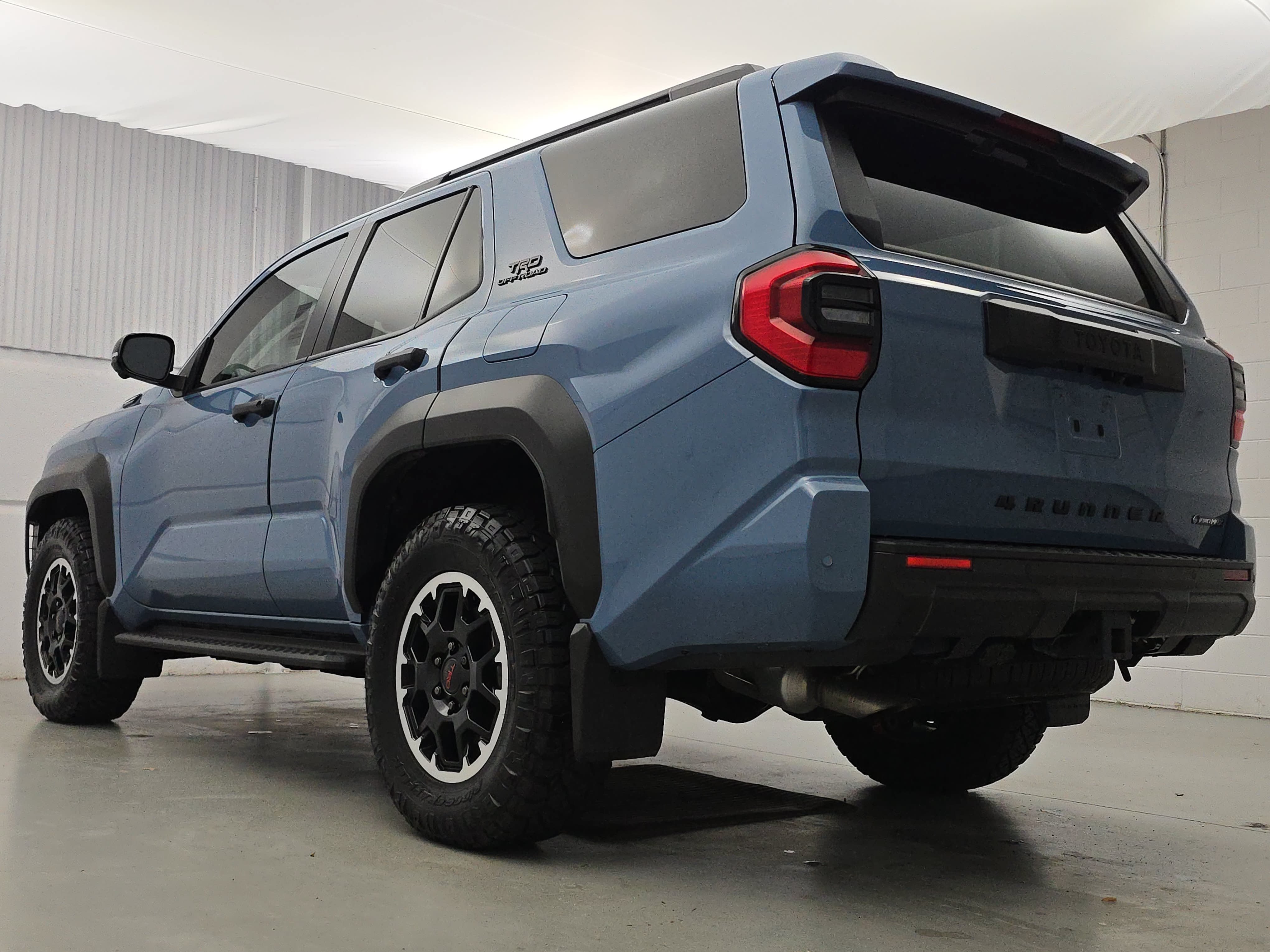 Used 2026 Toyota 4Runner TRD Off-Road Premium AWD/4WD image 3