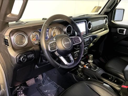 Used 2022 Jeep Wrangler Unlimited Sahara image 17