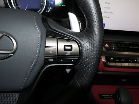 Used 2025 Lexus LC 500 Convertible w/ Bespoke Build Package RWD image 35