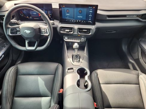 Used 2025 Ford Mustang Coupe image 25