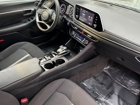 Used 2021 Hyundai Sonata SEL w/ Preferred Accessory Package image 17