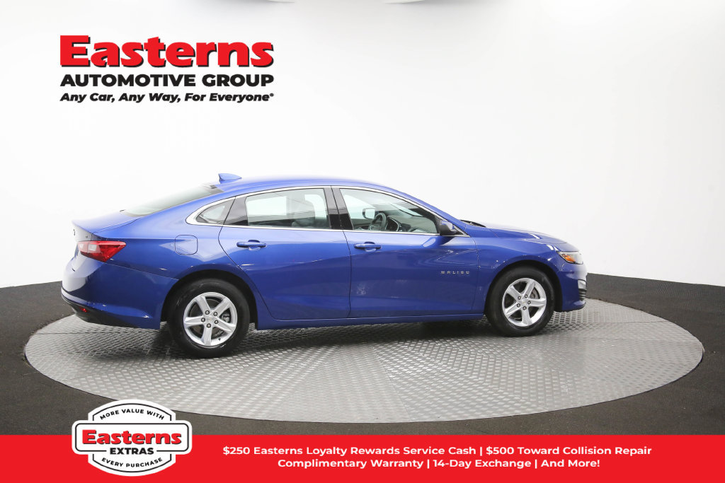 Used 2023 Chevrolet Malibu LT FWD image 44