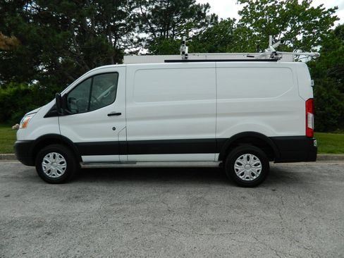 Used 2019 Ford Transit 250 130 Low Roof w/ Exterior Upgrade Package RWD image 4