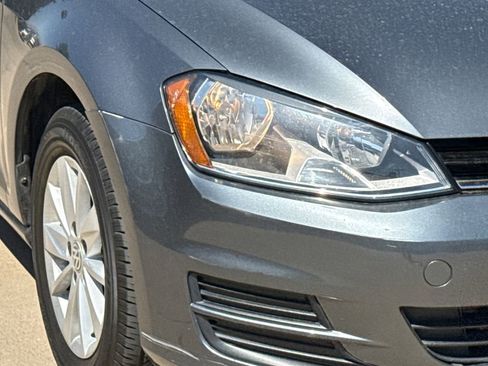 Used 2016 Volkswagen Golf S image 5