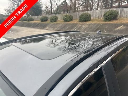 Certified 2021 Toyota RAV4 XLE w/ Convenience Package image 4