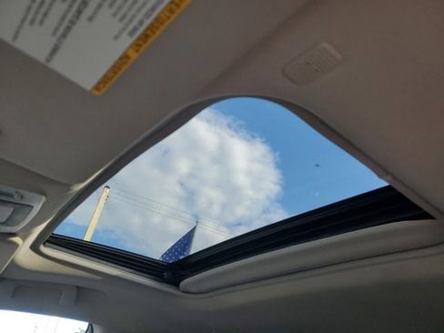 Used 2023 Toyota Sienna XLE image 29