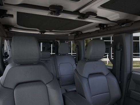 New 2026 Ford Bronco Outer Banks w/ Black Appearance Package AWD/4WD image 12