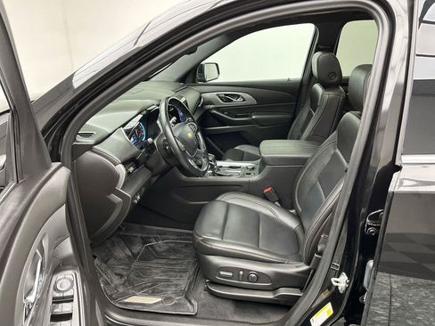 Certified 2023 Chevrolet Traverse LT w/ LT Premium Package AWD/4WD image 3