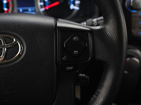 Used 2017 Toyota 4Runner SR5 Premium image 25