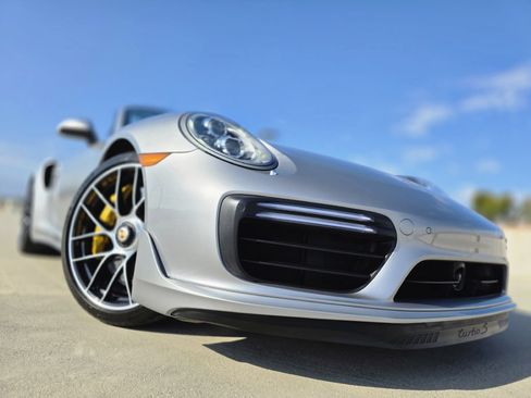 Used 2018 Porsche 911 Turbo S AWD/4WD image 3