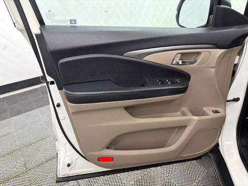 Used 2017 Honda Pilot EX-L image 11