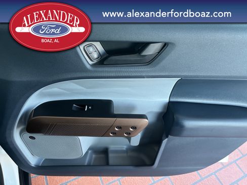 Used 2024 Ford Maverick Lariat image 17