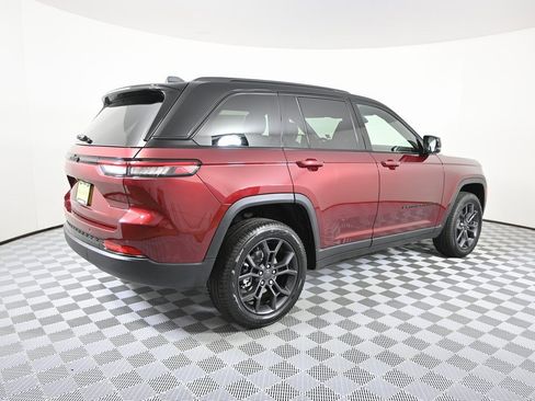 New 2025 Jeep Grand Cherokee Limited w/ Trailer Tow Package image 6