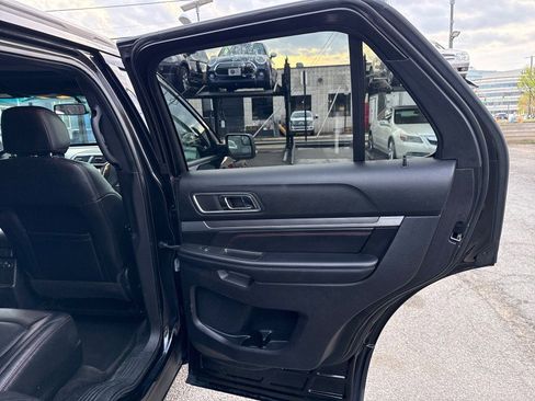 Used 2017 Ford Explorer Sport image 14