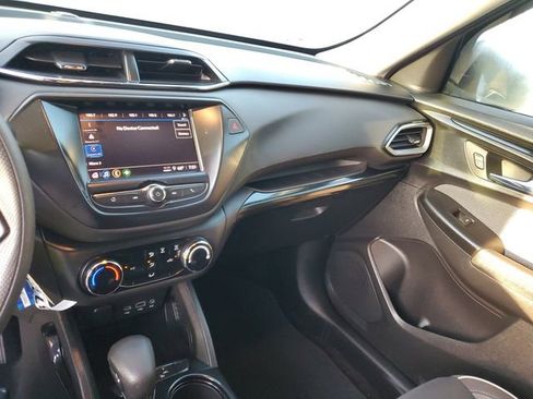 Used 2021 Chevrolet TrailBlazer LS image 23