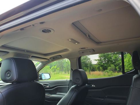 Used 2019 GMC Acadia SLT w/ Black Edition AWD/4WD image 43