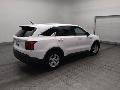 Used 2023 Kia Sorento LX FWD image 10