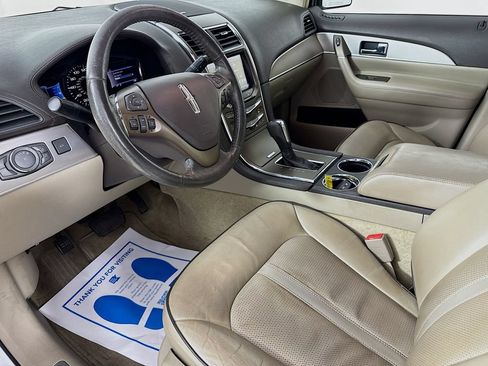 Used 2015 Lincoln MKX FWD w/ Equipment Group 102A image 10