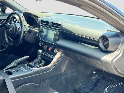Used 2024 Toyota GR86 Premium RWD image 27