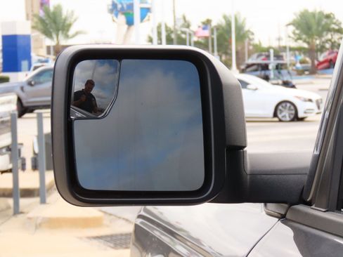 New 2025 Ford Bronco 4-Door image 18