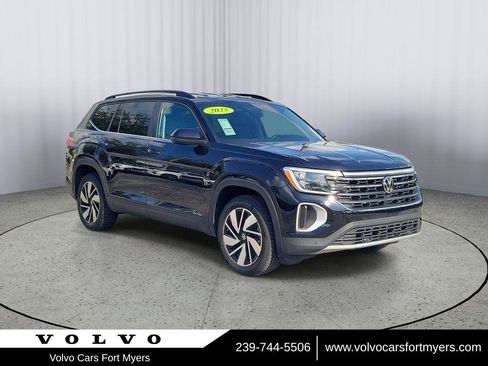 Used 2025 Volkswagen Atlas SE FWD image 1