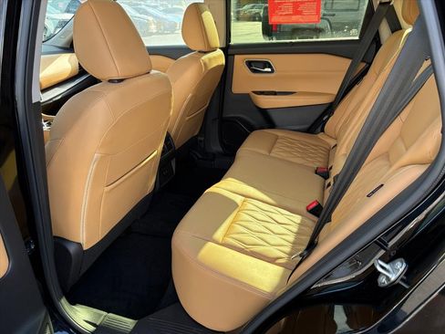 Certified 2023 Nissan Rogue Platinum image 22